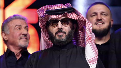 أنباء عن تأجيل حدث UFC السعودية للبحث عن بطاقة أكثر قوة