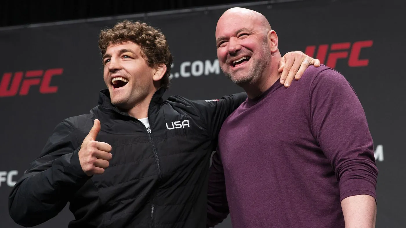 بن أسكرين مع دانا وايت