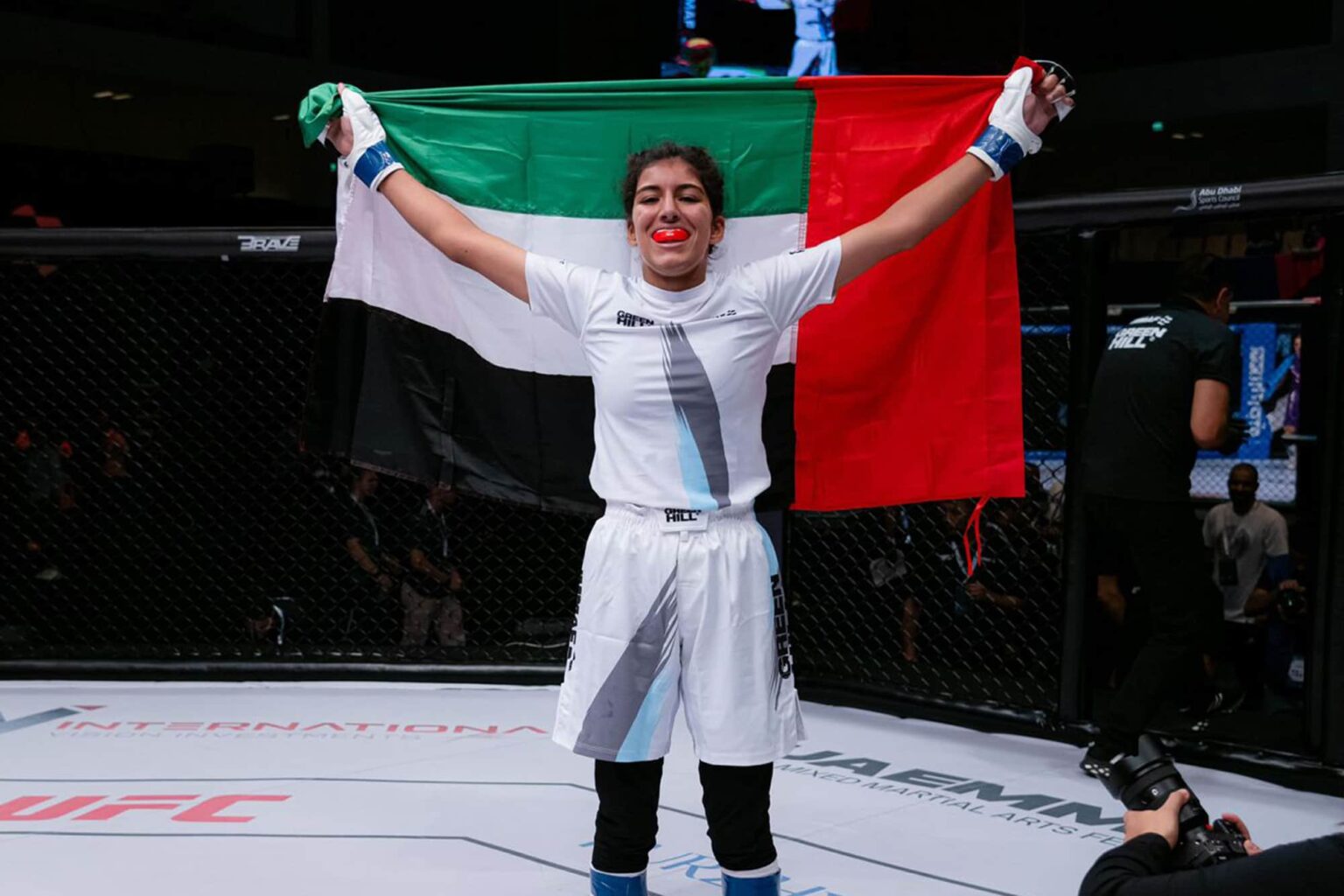 زمزم الحمادي نجمة الإمارات