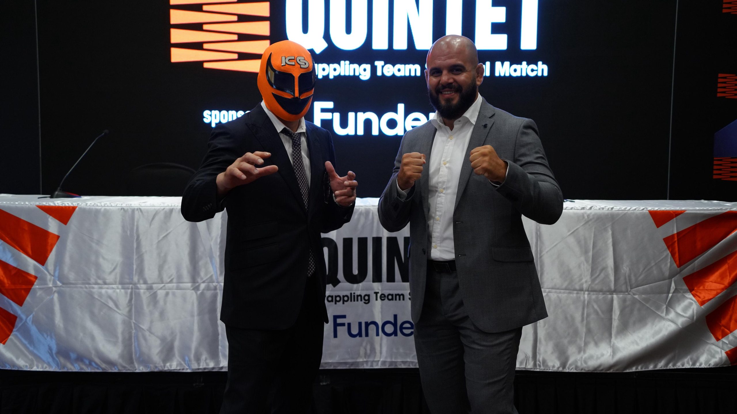 كوينتيت الافتتاح