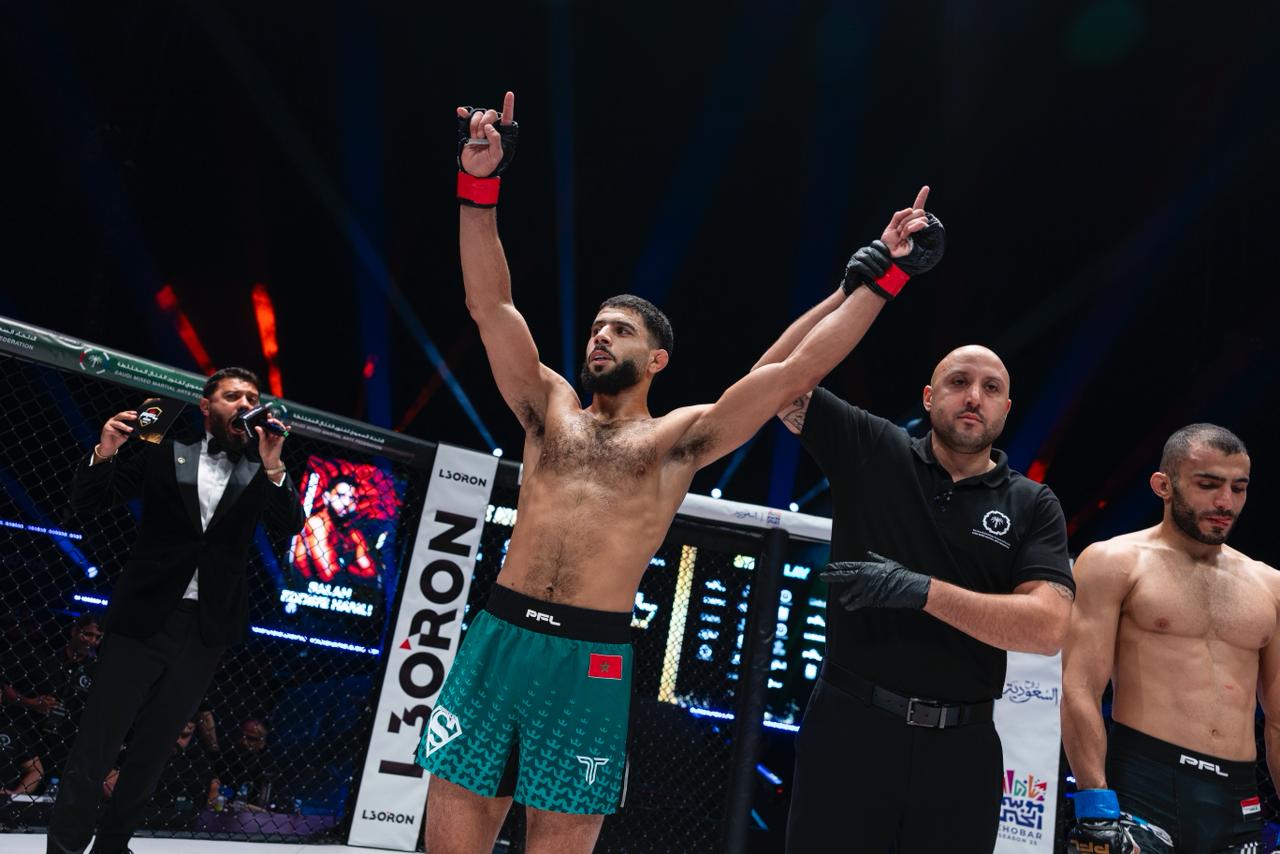 صلاح الدين هاملي بطل PFL MENA