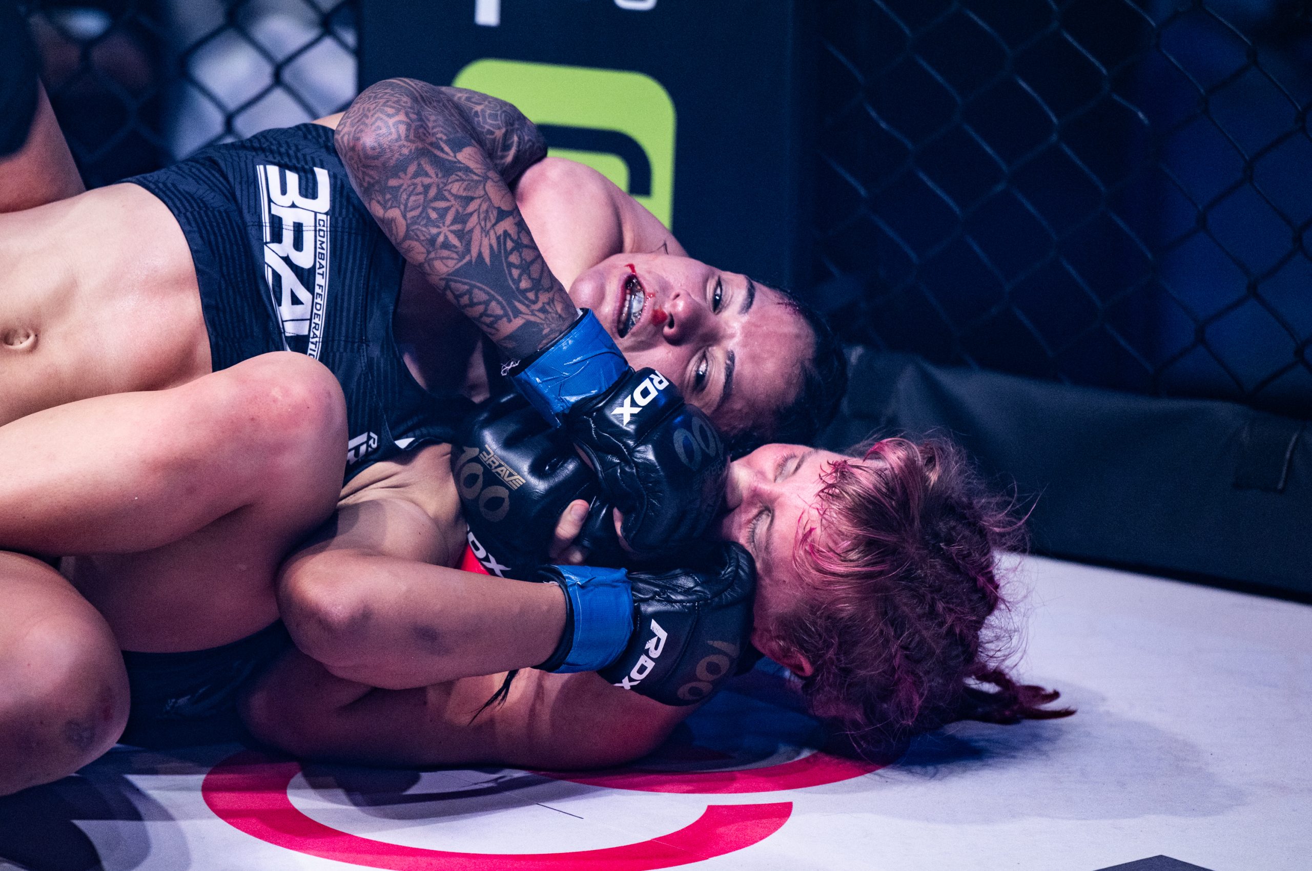 BRAVE CF 100 Bahrain FotoSevenSport _ Mim Grubb vs. F. Nascimento (10 von 17)